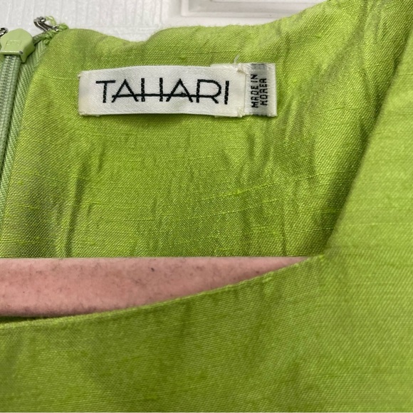 ⭐️(6) Tahari green mini dress with pockets - Picture 4 of 4